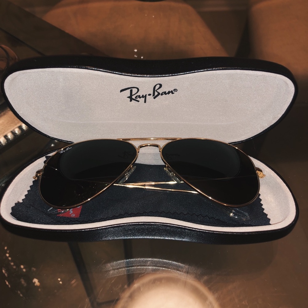 Ray Ban Aviators - Picture 4 of 5